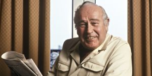 Paris may 5. File photo: american author Robert Ludlum in Paris to promote his book. Photo by Ulf Andersen/ Getty Images